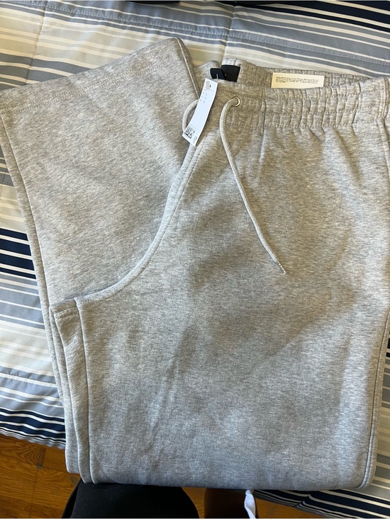 H&M Other - H&M Light Gray Drawstring Fleece Joggers